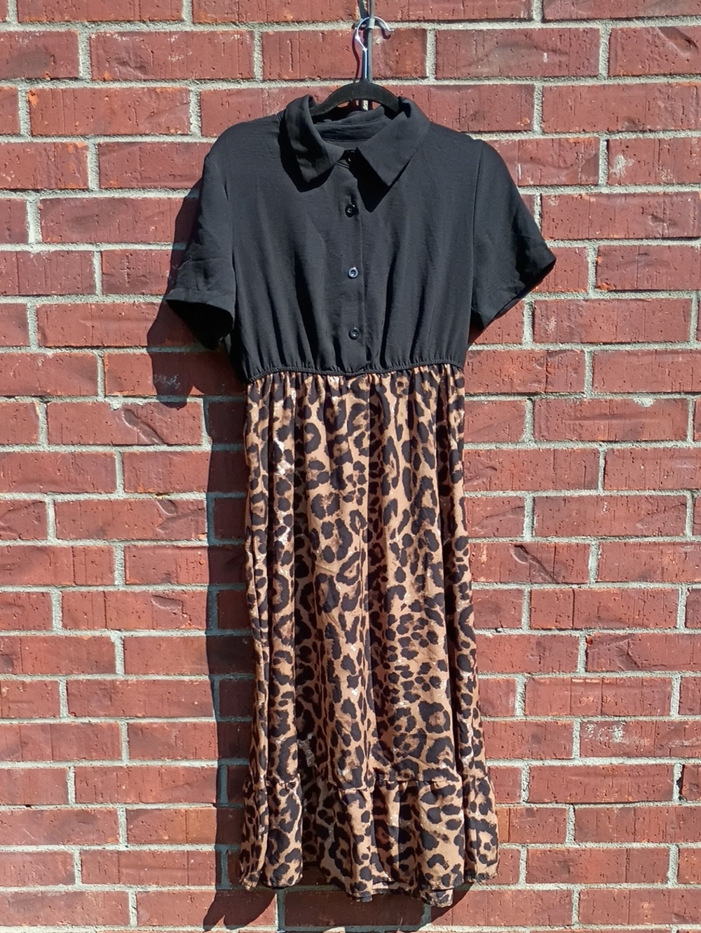SHEIN Black and Tan Pleated Midi Dress with Puff Sleeves